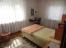 Schlafzimmer mit Doppelbett
